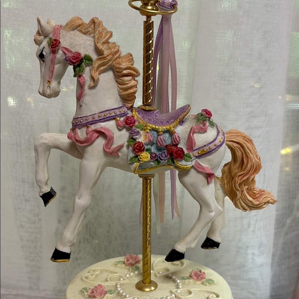 Vintage Carousel Horse Music Box - Picture 7 of 12